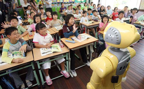 Hàn Quốc phát triển robot dạy học
