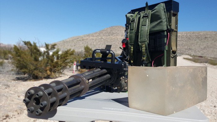 súng máy 6 nòng M134 Minigun 
