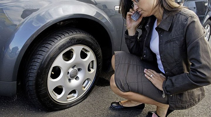 Các xử lý khi xe ô tô bị nổ lốp