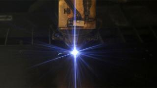 Ra đời siêu súng laser công suất mạnh gấp 10 lần tiêu chuẩn thường