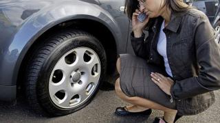 Các xử lý khi xe ô tô bị nổ lốp