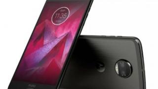 Motorola ra smartphone camera kép, màn hình chống vỡ