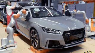 Lộ diện dây chuyền lắp ráp ô tô Audi TT-RS 2017