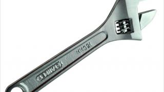 Một chiếc Cờ-lê mỏ quạ đặc biệt.