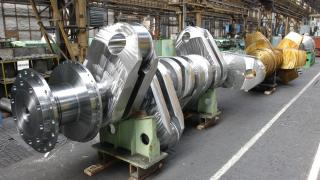Công nghệ chế tạo và rèn móc cẩu khổng lồ trong công nghiệp nặng