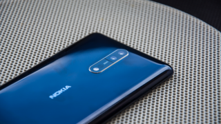 Nokia 8 còn thấp điểm hơn cả iPhone 6 ra mắt hồi 2014, bị giới chuyên môn chê tơi tả