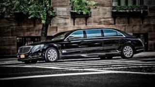 Vừa thông quan, Mercedes-Maybach S600 Pullman đầu tiên Việt Nam đã lượn phố