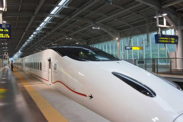 Bên Trong Tàu Shinkansen - Siêu Tốc - 270km/h - Tàu Điện Nhanh Nhất Nhật Bản